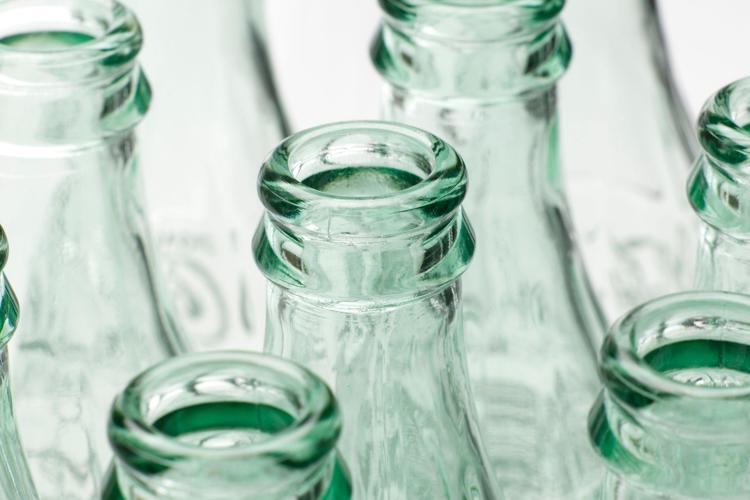 Bottiglie di vetro - Canva